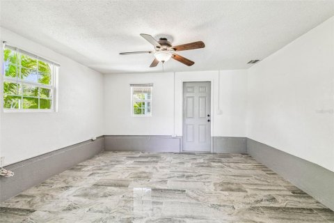 House in Hudson, Florida 2 bedrooms, 107.02 sq.m. № 1898803 - photo 11