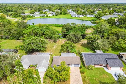 House in Hudson, Florida 2 bedrooms, 107.02 sq.m. № 1898803 - photo 1