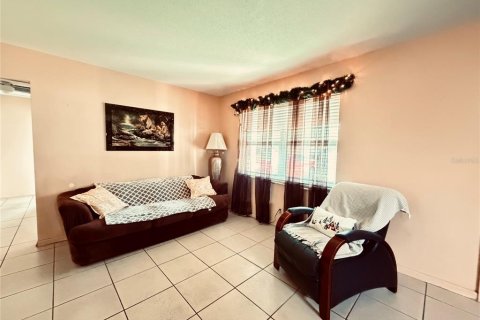 Casa en venta en Tampa, Florida, 4 dormitorios, 208.01 m2 № 2200803 - foto 14