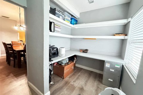 Casa en venta en Tampa, Florida, 4 dormitorios, 208.01 m2 № 2200803 - foto 19