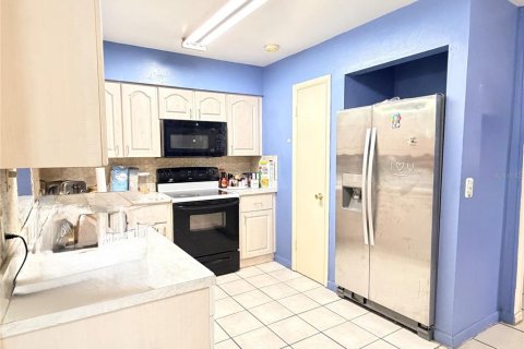 Casa en venta en Tampa, Florida, 4 dormitorios, 208.01 m2 № 2200803 - foto 20