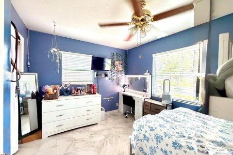 Casa en venta en Tampa, Florida, 4 dormitorios, 208.01 m2 № 2200803 - foto 27