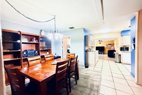 Casa en venta en Tampa, Florida, 4 dormitorios, 208.01 m2 № 2200803 - foto 18