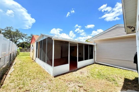Casa en venta en Tampa, Florida, 4 dormitorios, 208.01 m2 № 2200803 - foto 7
