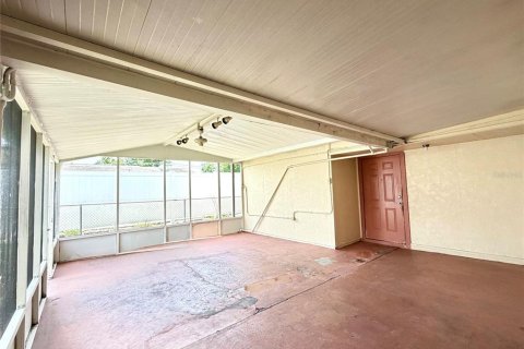 Casa en venta en Tampa, Florida, 4 dormitorios, 208.01 m2 № 2200803 - foto 9