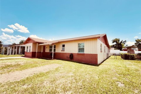 Casa en venta en Tampa, Florida, 4 dormitorios, 208.01 m2 № 2200803 - foto 4