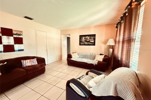 Casa en venta en Tampa, Florida, 4 dormitorios, 208.01 m2 № 2200803 - foto 15