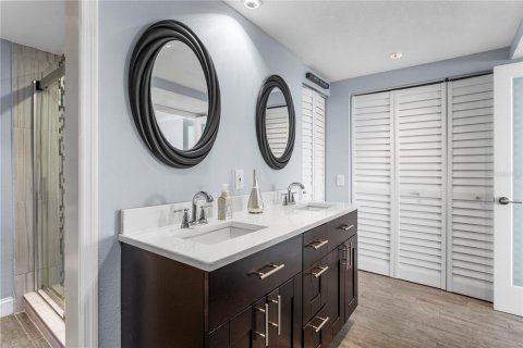 Condo in Tampa, Florida, 1 bedroom  № 2095184 - photo 26