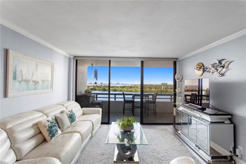 Condo in Tampa, Florida, 1 bedroom  № 2095184 - photo 4