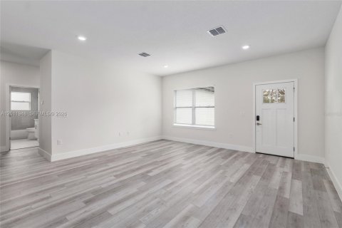 Villa ou maison à vendre à Ocala, Floride: 4 chambres, 180.42 m2 № 2074943 - photo 6