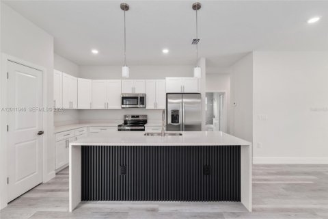 Villa ou maison à vendre à Ocala, Floride: 4 chambres, 180.42 m2 № 2074943 - photo 8