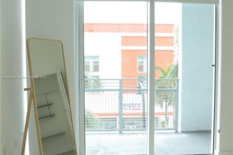 Снять в аренду кондоминиум в Майами, Флорида 2 спальни, 88.07м2, № 1951383 - фото 10