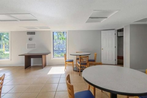 Copropriété à louer à Tampa, Floride: 2 chambres, 111.48 m2 № 2167514 - photo 27