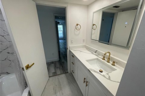 Copropriété à louer à Tampa, Floride: 2 chambres, 111.48 m2 № 2167514 - photo 12