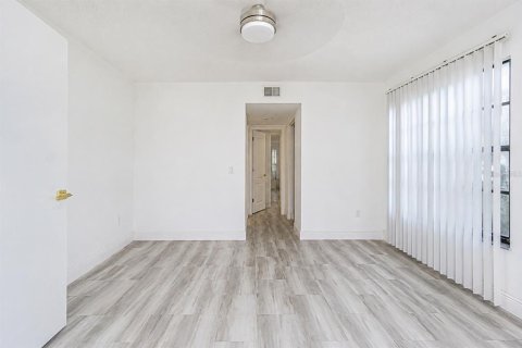 Copropriété à louer à Tampa, Floride: 2 chambres, 111.48 m2 № 2167514 - photo 16