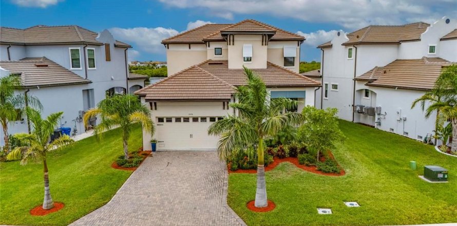 Villa ou maison à Ruskin, Floride 4 chambres, 270.62 m2 № 2404708
