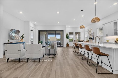 Villa ou maison à louer à Ruskin, Floride: 4 chambres, 270.62 m2 № 2404708 - photo 11