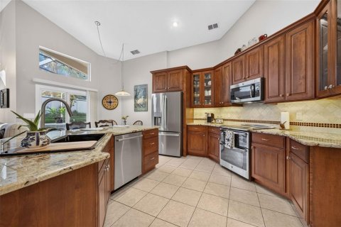 House in Winter Springs, Florida 4 bedrooms, 190.45 sq.m. № 2396164 - photo 8