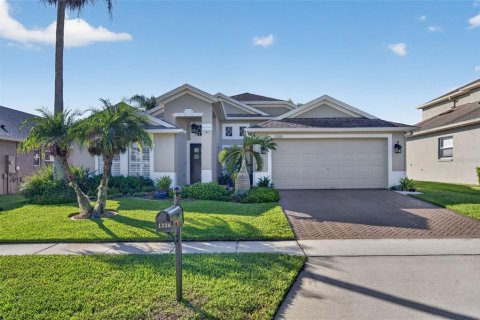 House in Winter Springs, Florida 4 bedrooms, 190.45 sq.m. № 2396164