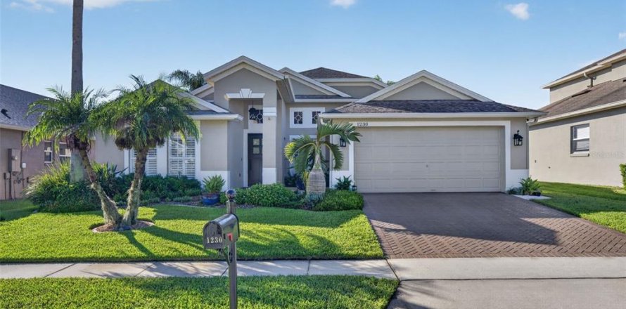 House in Winter Springs, Florida 4 bedrooms, 190.45 sq.m. № 2396164