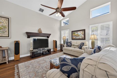 House in Winter Springs, Florida 4 bedrooms, 190.45 sq.m. № 2396164 - photo 15