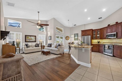 House in Winter Springs, Florida 4 bedrooms, 190.45 sq.m. № 2396164 - photo 7