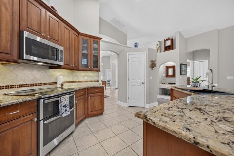 House in Winter Springs, Florida 4 bedrooms, 190.45 sq.m. № 2396164 - photo 18