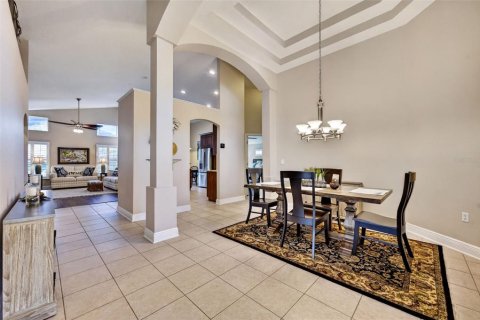 House in Winter Springs, Florida 4 bedrooms, 190.45 sq.m. № 2396164 - photo 14