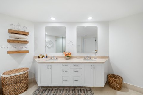 Copropriété à vendre à Fort Lauderdale, Floride: 2 chambres, 136.38 m2 № 2049340 - photo 15