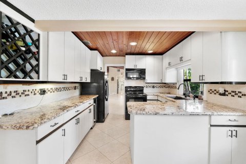 House in Sunrise, Florida 4 bedrooms, 218.23 sq.m. № 2429762 - photo 26