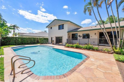 House in Sunrise, Florida 4 bedrooms, 218.23 sq.m. № 2429762 - photo 13