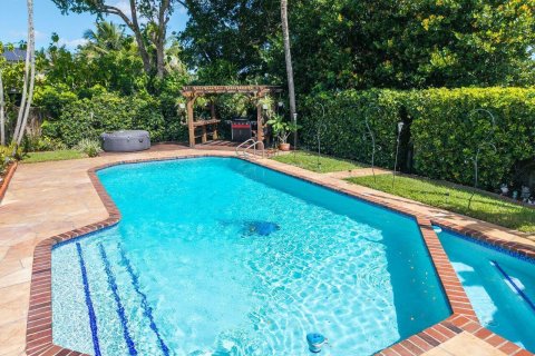 House in Sunrise, Florida 4 bedrooms, 218.23 sq.m. № 2429762 - photo 10