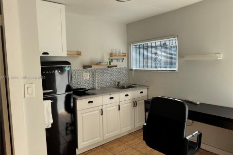 Immobilier commercial à louer à Miami, Floride: 1 chambre, 82.31 m2 № 1987342 - photo 5