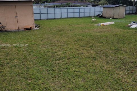 House in Homestead, Florida 3 bedrooms, 192.59 sq.m. № 2069610 - photo 14