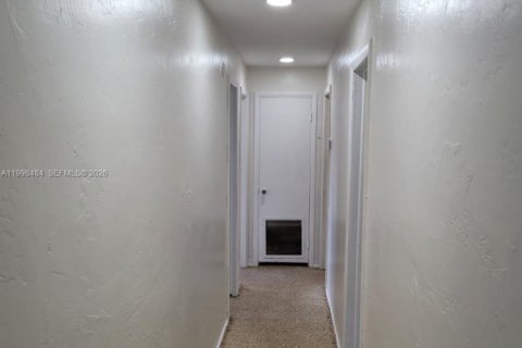House in Homestead, Florida 3 bedrooms, 192.59 sq.m. № 2069610 - photo 12