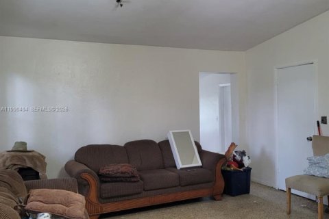 House in Homestead, Florida 3 bedrooms, 192.59 sq.m. № 2069610 - photo 21