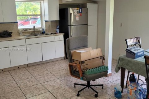 House in Homestead, Florida 3 bedrooms, 192.59 sq.m. № 2069610 - photo 17