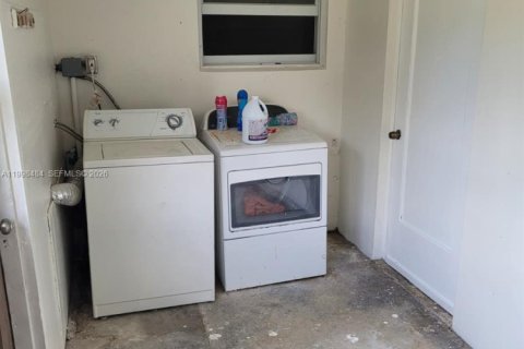 House in Homestead, Florida 3 bedrooms, 192.59 sq.m. № 2069610 - photo 16