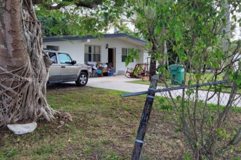 House in Homestead, Florida 3 bedrooms, 192.59 sq.m. № 2069610 - photo 23