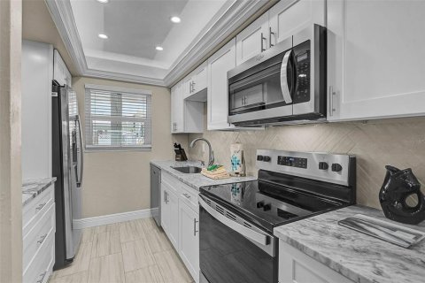 Купить кондоминиум в Сарасота, Флорида 4 комнаты, 85.56м2, № 1907889 - фото 6