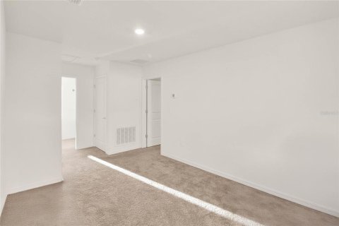Casa en venta en Winter Haven, Florida, 5 dormitorios, 211.26 m2 № 2229703 - foto 16