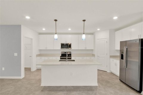 Casa en venta en Winter Haven, Florida, 5 dormitorios, 211.26 m2 № 2229703 - foto 3
