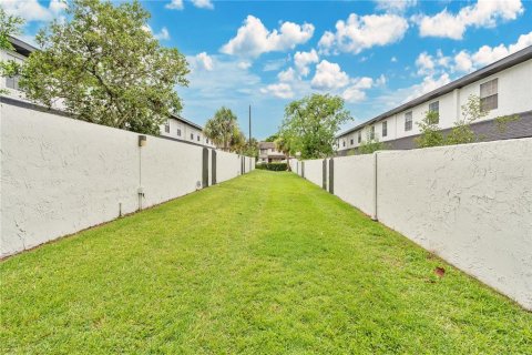 Condo in Orlando, Florida, 2 bedrooms  № 1771349 - photo 24
