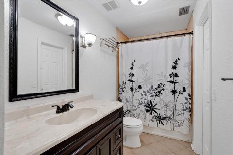 Condo in Orlando, Florida, 2 bedrooms  № 1771349 - photo 12