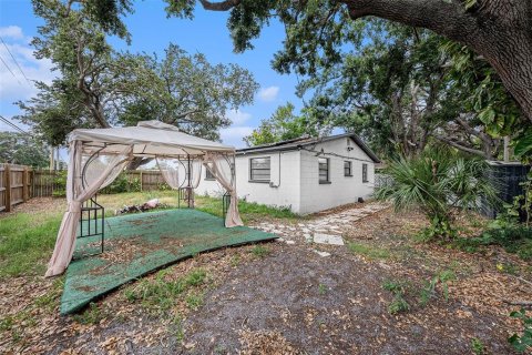 House in Pinellas Park, Florida 3 bedrooms, 117.34 sq.m. № 1761187 - photo 19