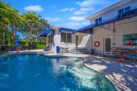 Casa en venta en North Miami, Florida, 3 dormitorios, 197.32 m2 № 1946650 - foto 25
