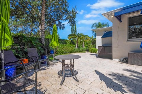 Casa en venta en North Miami, Florida, 3 dormitorios, 197.32 m2 № 1946650 - foto 22