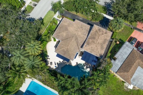 Casa en venta en North Miami, Florida, 3 dormitorios, 197.32 m2 № 1946650 - foto 26