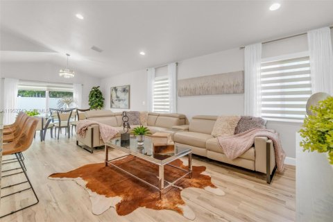 Villa ou maison à vendre à Margate, Floride: 3 chambres, 154.4 m2 № 2008467 - photo 7