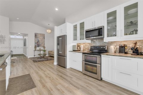 Villa ou maison à vendre à Margate, Floride: 3 chambres, 154.4 m2 № 2008467 - photo 18